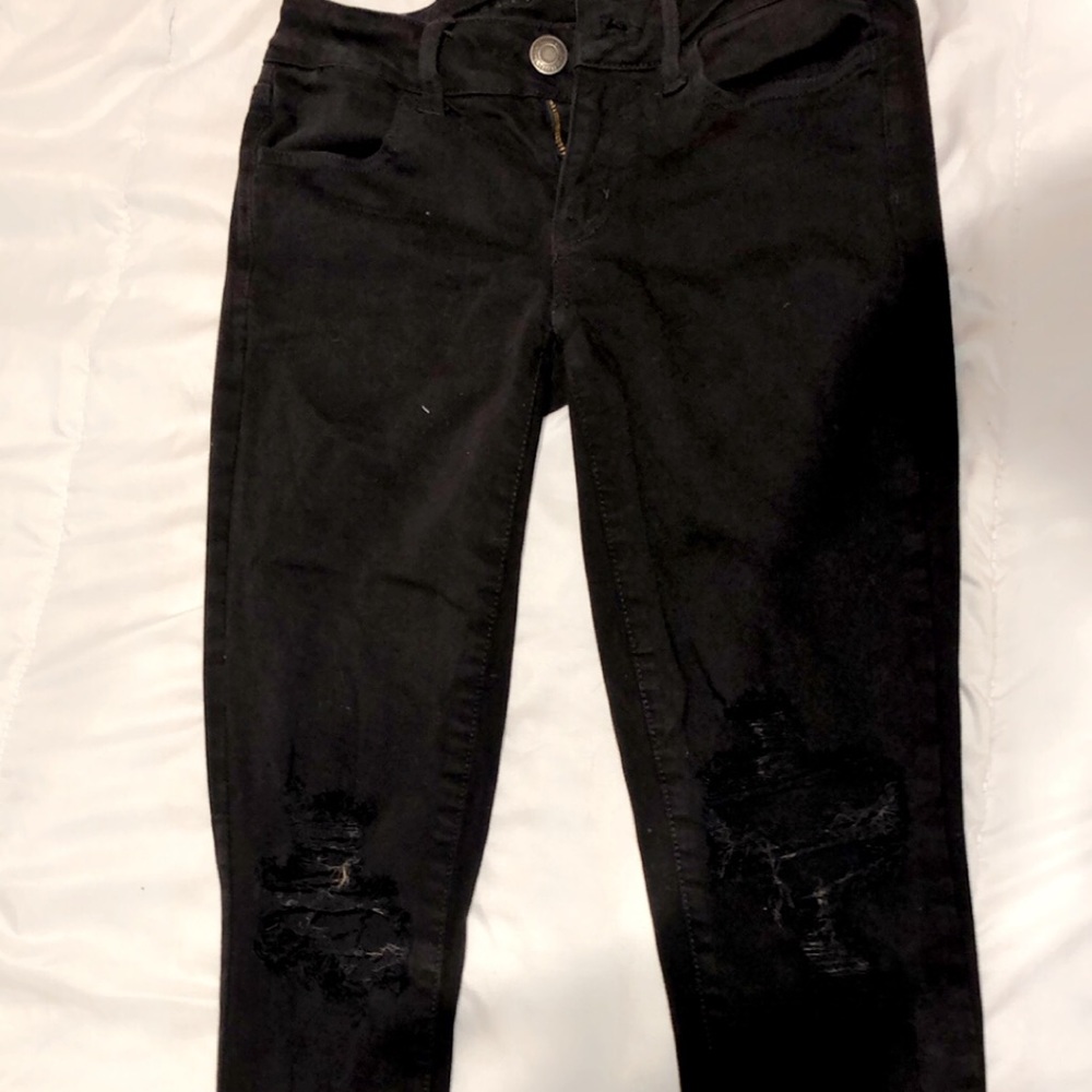AMERICAN EAGLE JEANS